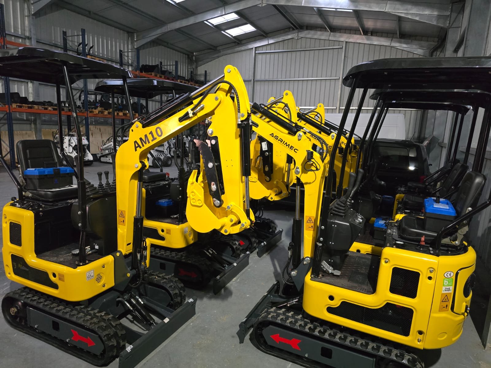 Mini-pelle AGRIMEC AM10 compacte KOOP diesel